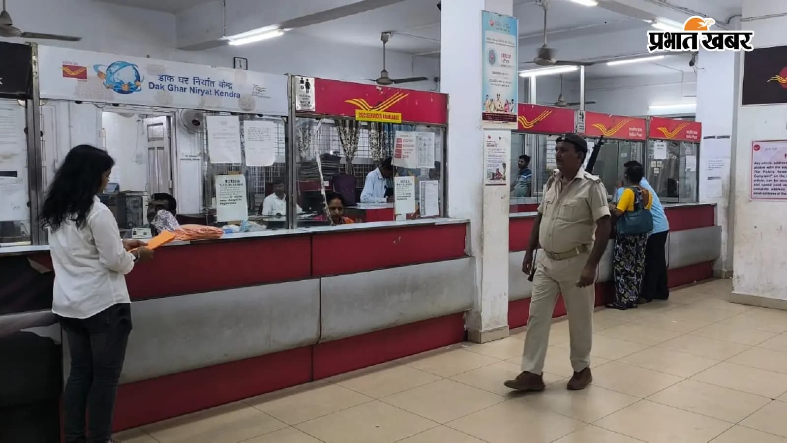 धमकी भरा मेल मिलने के बाद गिरिडीह नगर थाना पुलिस पहुंची प्रधान डाकघर. फोटो: प्रभात खबर धमकी भरा मेल मिलने के बाद गिरिडीह नगर थाना पुलिस पहुंची प्रधान डाकघर. फोटो: प्रभात खबर