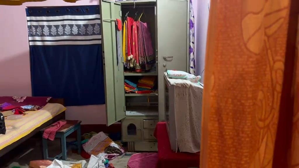 लीडययय पूर्व सैनिक के बंद घर में रविवार को हुई थी एक करोड़ की संपत्ति चोरी लीडययय पूर्व सैनिक के बंद घर में रविवार को हुई थी एक करोड़ की संपत्ति चोरी