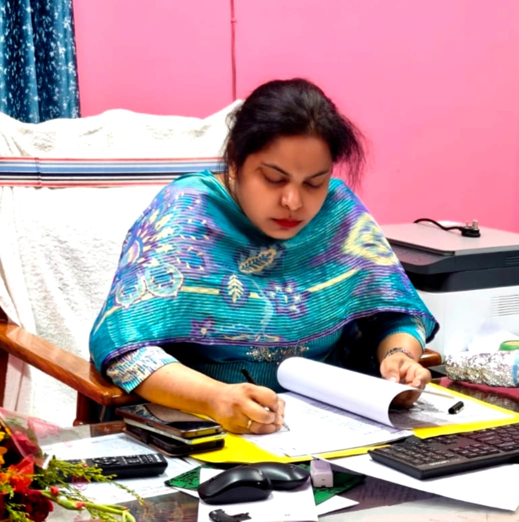 नवादा सदर की नई सीओ गरिमा गीतिका ने संभाला कार्यभार, कहा, जनता की समस्याओं का होगा त्वरित और पारदर्शी समाधान नवादा सदर की नई सीओ गरिमा गीतिका ने संभाला कार्यभार, कहा, जनता की समस्याओं का होगा त्वरित और पारदर्शी समाधान