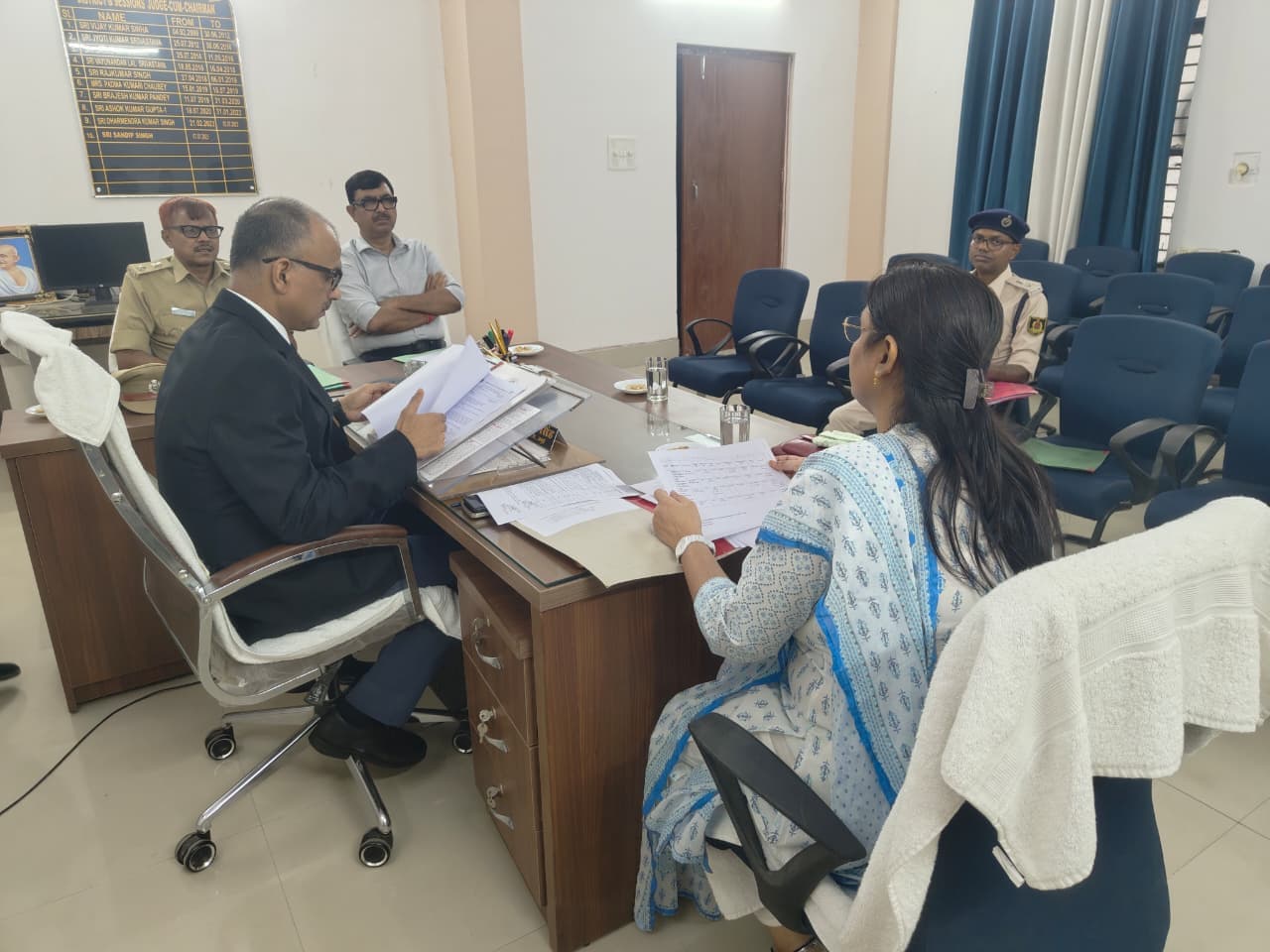 अंडर ट्रायल रिव्यू कमेटी की बैठक में बंदियों के मामलों की समीक्षा, पात्र कैदियों को मिलेगी कानूनी सहायता अंडर ट्रायल रिव्यू कमेटी की बैठक में बंदियों के मामलों की समीक्षा, पात्र कैदियों को मिलेगी कानूनी सहायता