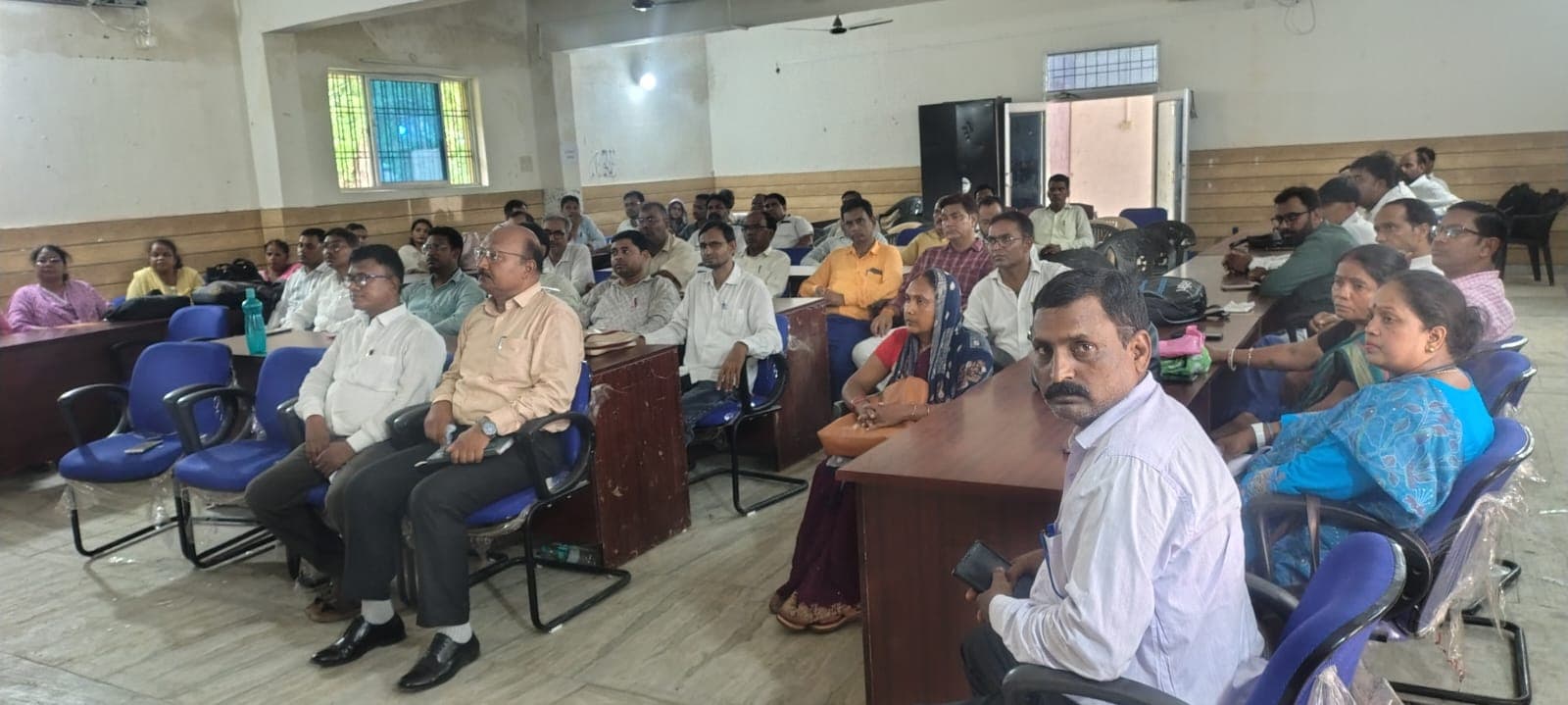 कुटुंबा में दो पालियों में आयोजित गुरु गोष्ठी का किया गया आयोजन कुटुंबा में दो पालियों में आयोजित गुरु गोष्ठी का किया गया आयोजन