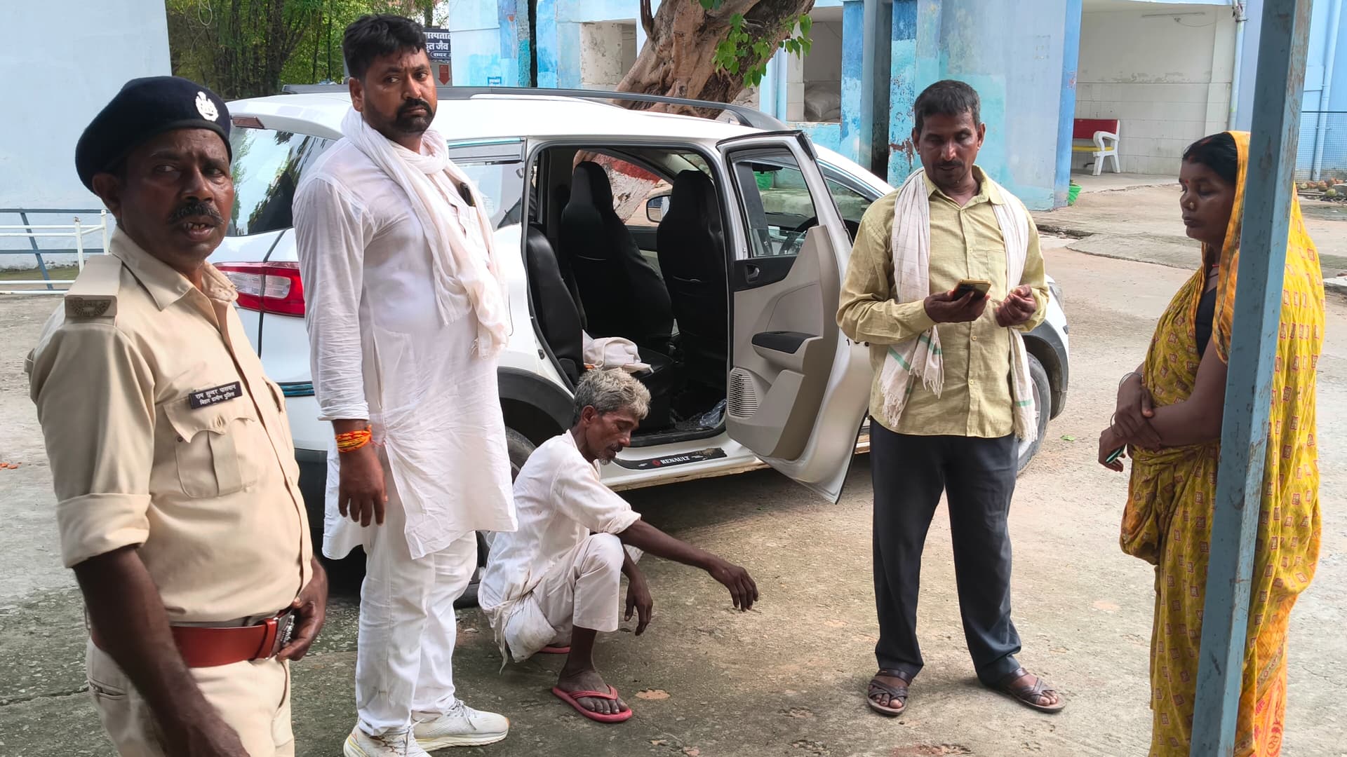 घर के बाहर खेल रहे 2 वर्षीय मासूम को सांप ने डसा, मौत घर के बाहर खेल रहे 2 वर्षीय मासूम को सांप ने डसा, मौत