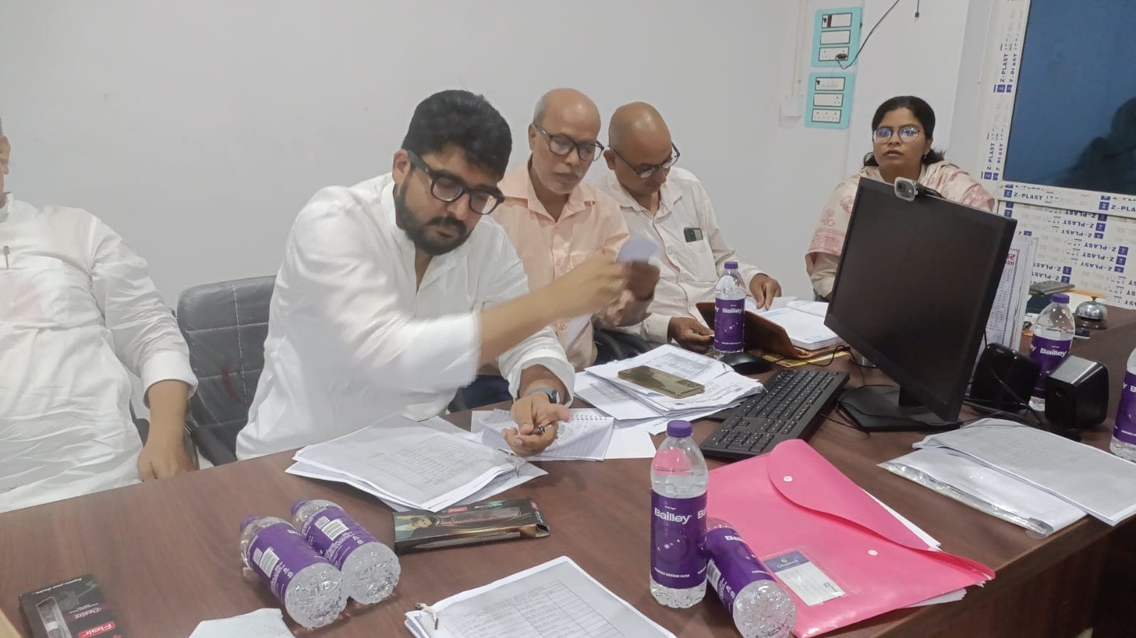 भुगतान के बाद भी 36 आंगनबाड़ी केंद्रों में नहीं हुआ रंग-रोगन भुगतान के बाद भी 36 आंगनबाड़ी केंद्रों में नहीं हुआ रंग-रोगन
