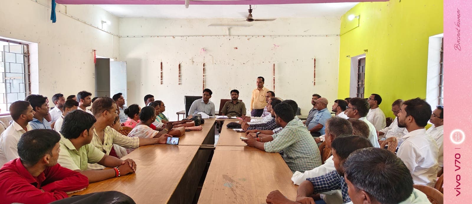 दाउदनगर में 13 अगस्त तक 4280 नए राशन कार्ड बनाने का लक्ष्य, 20-21 जुलाई के रेड अलर्ट पर बीडीओ ने कर्मियों को किया सतर्क दाउदनगर में 13 अगस्त तक 4280 नए राशन कार्ड बनाने का लक्ष्य, 20-21 जुलाई के रेड अलर्ट पर बीडीओ ने कर्मियों को किया सतर्क