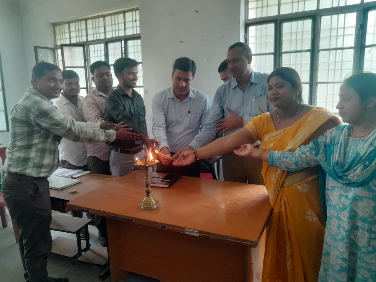 मदनपुर में प्रोजेक्ट बेस्ड लर्निंग पर उन्मुखीकरण कार्यशाला आयोजित मदनपुर में प्रोजेक्ट बेस्ड लर्निंग पर उन्मुखीकरण कार्यशाला आयोजित