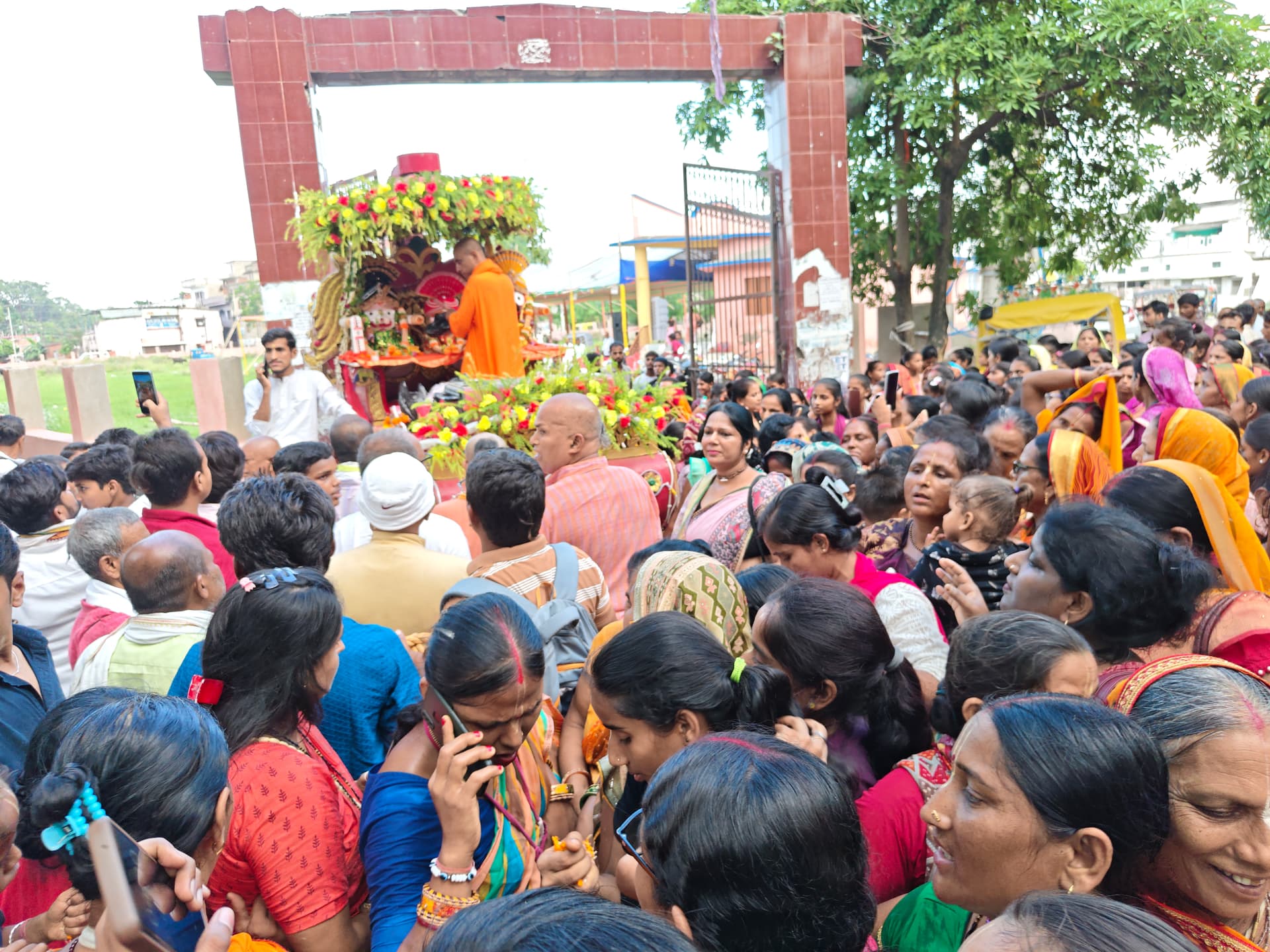 इस्कॉन द्वारा निकाली गई श्री जगन्नाथ भगवान की रथयात्रा इस्कॉन द्वारा निकाली गई श्री जगन्नाथ भगवान की रथयात्रा