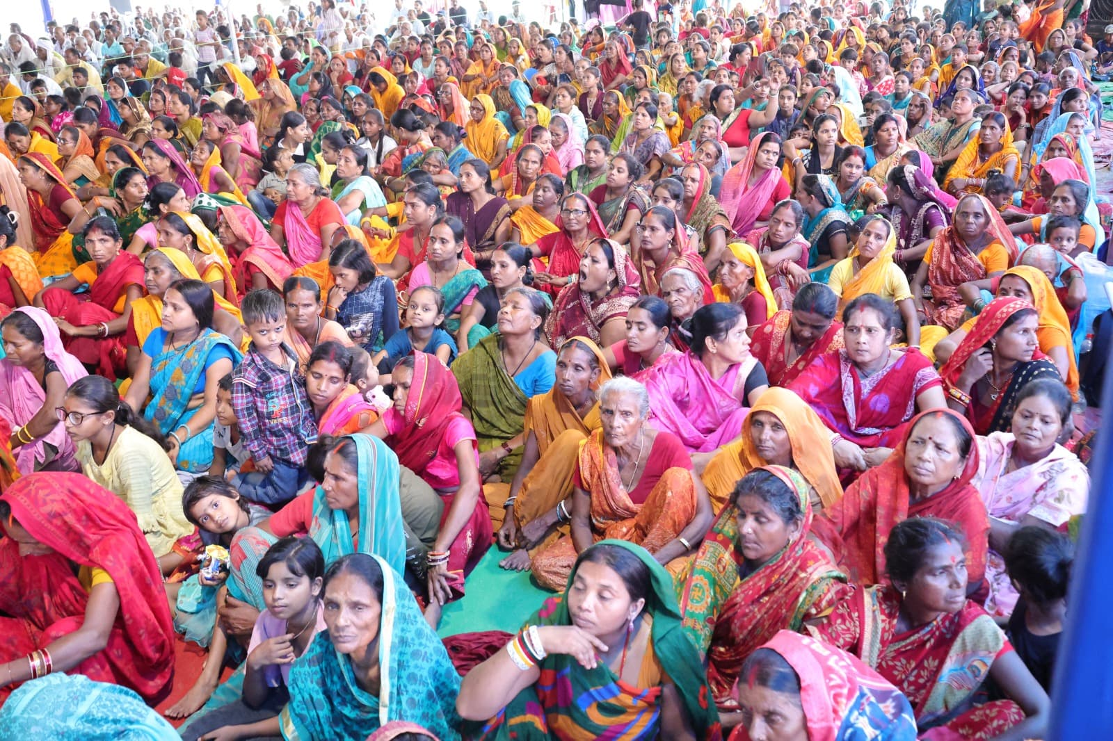 केवल बाहरी नेत्र बंद कर लेना ध्यान नहीं, भीतर की आंख का खुलना ही वास्तविक ध्यान : साध्वी मेरूदेवा भारती केवल बाहरी नेत्र बंद कर लेना ध्यान नहीं, भीतर की आंख का खुलना ही वास्तविक ध्यान : साध्वी मेरूदेवा भारती