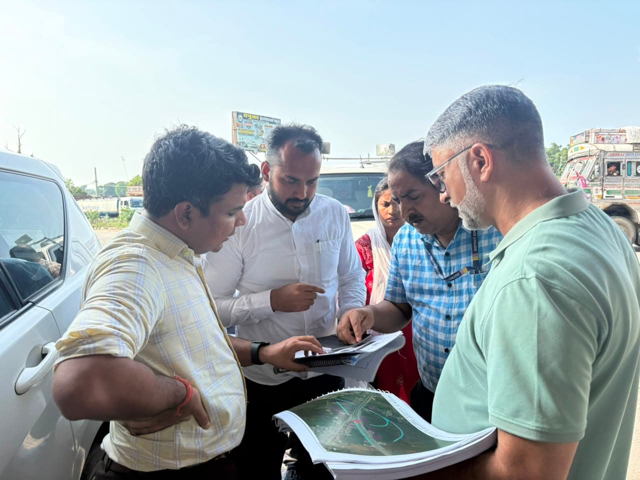 फोटो- सुअरा एनएच-19 व सासाराम-आरा-पटना फोरलेन परियोजना का निरीक्षण करते डीएम व अन्य | Prabhat Khabar Network फोटो- सुअरा एनएच-19 व सासाराम-आरा-पटना फोरलेन परियोजना का निरीक्षण करते डीएम व अन्य | Prabhat Khabar Network