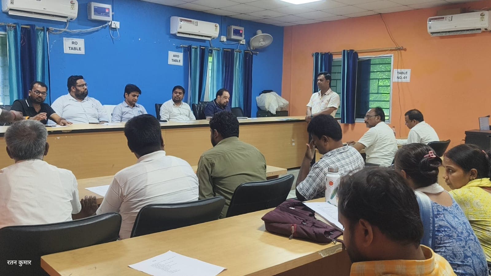स्वास्थ्य संबंधी विभिन्न योजनाओं के संचालन हेतु आयोजित बैठक में शामिल अधिकारी,जनप्रतिनिधि एवं कर्मी | Prabhat Khabar Network स्वास्थ्य संबंधी विभिन्न योजनाओं के संचालन हेतु आयोजित बैठक में शामिल अधिकारी,जनप्रतिनिधि एवं कर्मी | Prabhat Khabar Network