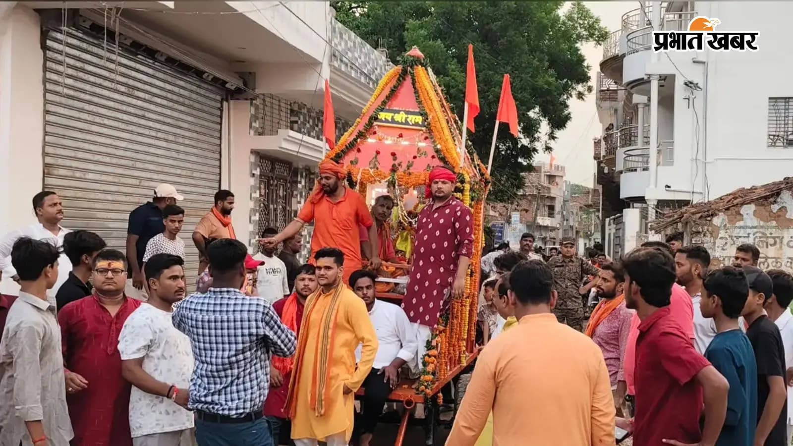 जयघोष से गूंजा शेरघाटी, भगवान जगन्नाथ की रथयात्रा में उमड़ा आस्था का सैलाब जयघोष से गूंजा शेरघाटी, भगवान जगन्नाथ की रथयात्रा में उमड़ा आस्था का सैलाब