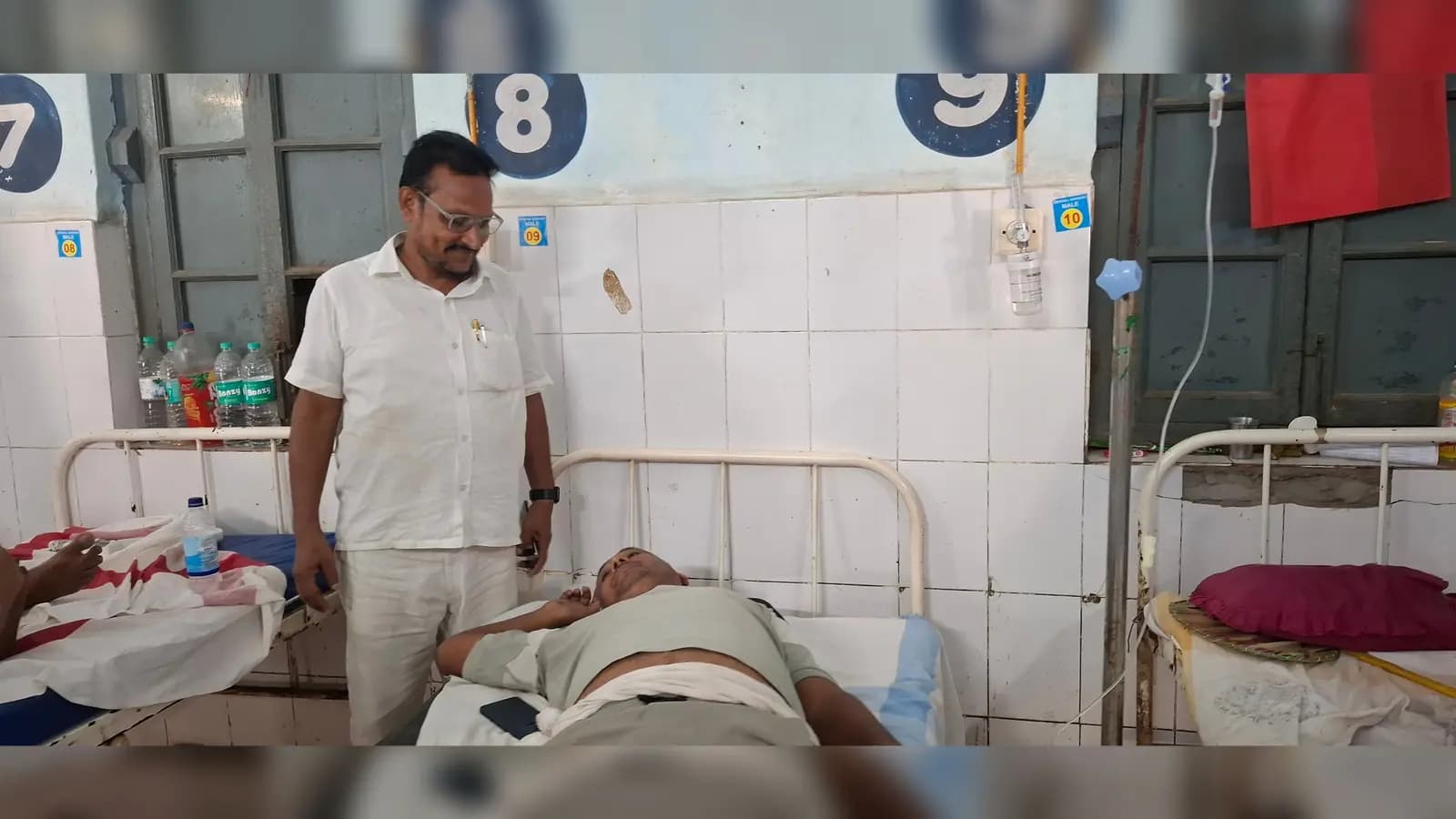 जीएमसीएच पूर्णिया के वार्ड में भर्ती प्रखंड अध्यक्ष | Prabhat Khabar Network जीएमसीएच पूर्णिया के वार्ड में भर्ती प्रखंड अध्यक्ष | Prabhat Khabar Network