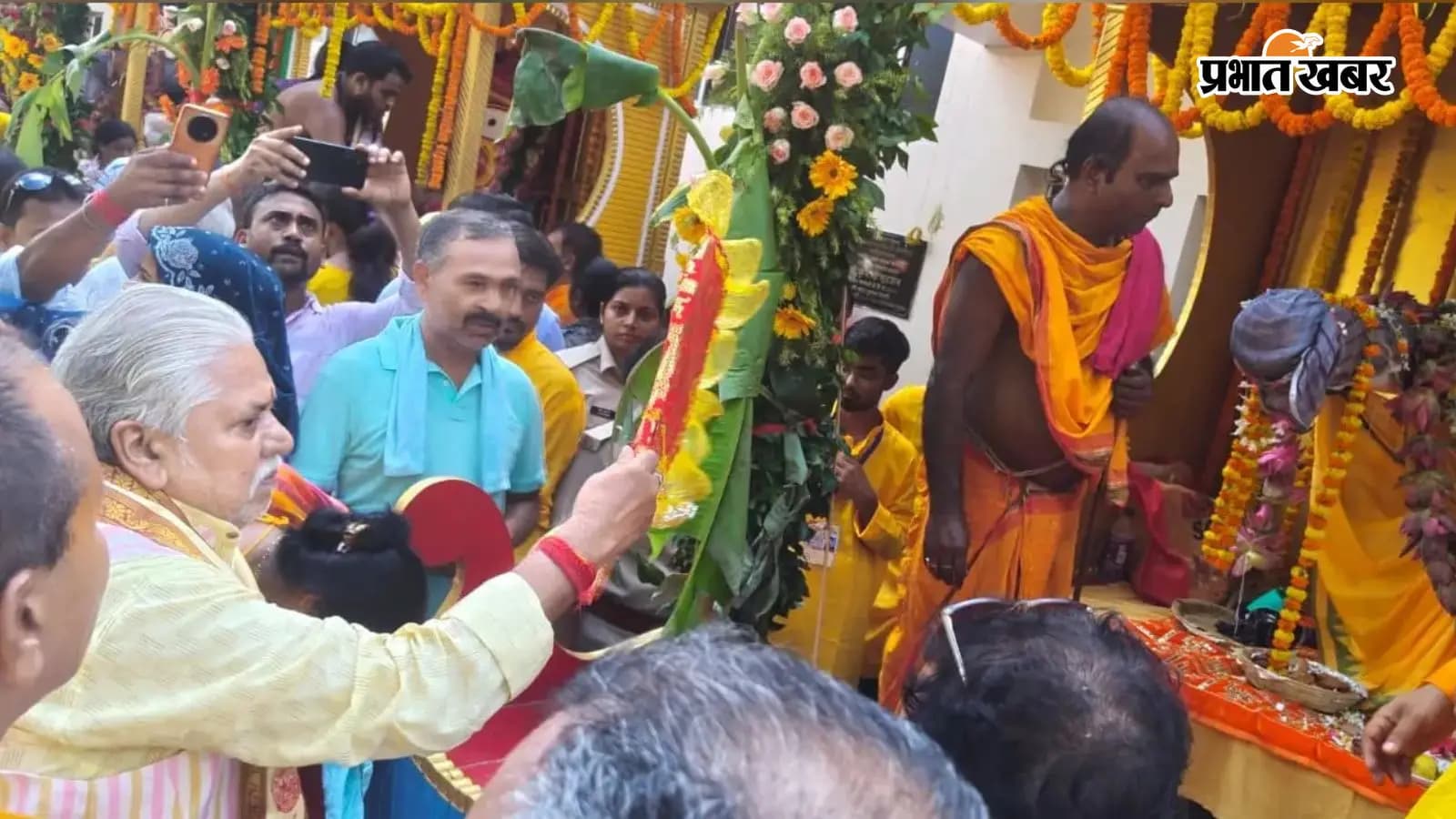 डॉ प्रेम कुमार ने जगन्नाथ मंदिर में की पूजा डॉ प्रेम कुमार ने जगन्नाथ मंदिर में की पूजा