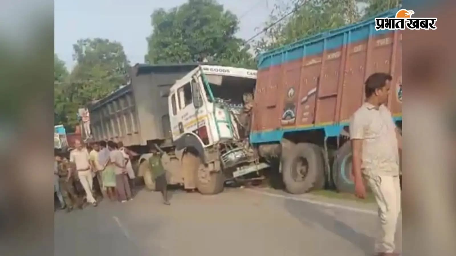महुआ में ट्रक की ठोकर से वृद्ध व्यक्ति की घटनास्थल पर हुई दर्दनाक मौत महुआ में ट्रक की ठोकर से वृद्ध व्यक्ति की घटनास्थल पर हुई दर्दनाक मौत