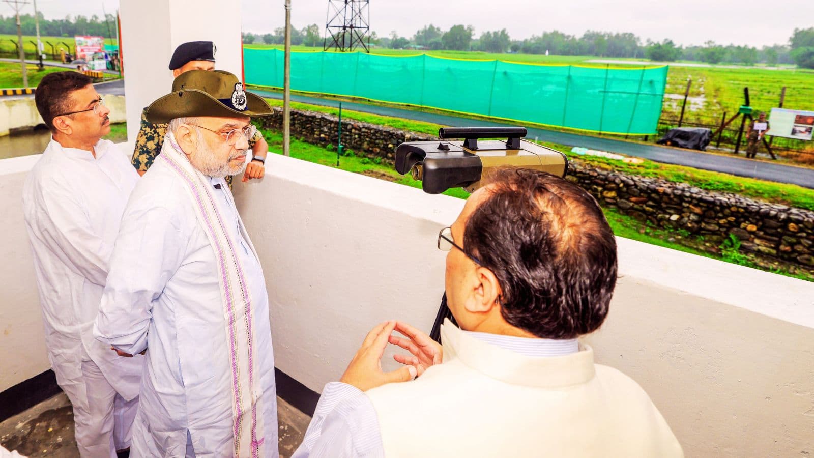 Amit Shah reviewed security at BSF post near Siliguri Corridor West Bengal News.jpg