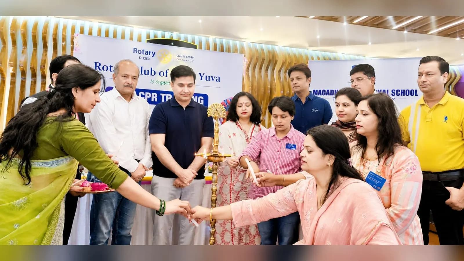 गया जी : टिकारी में सीपीआर का जीवन रक्षक प्रशिक्षण, मेदांता अस्पताल के डॉक्टर ने सिखाई हार्ट अटैक से बचने की तकनीक