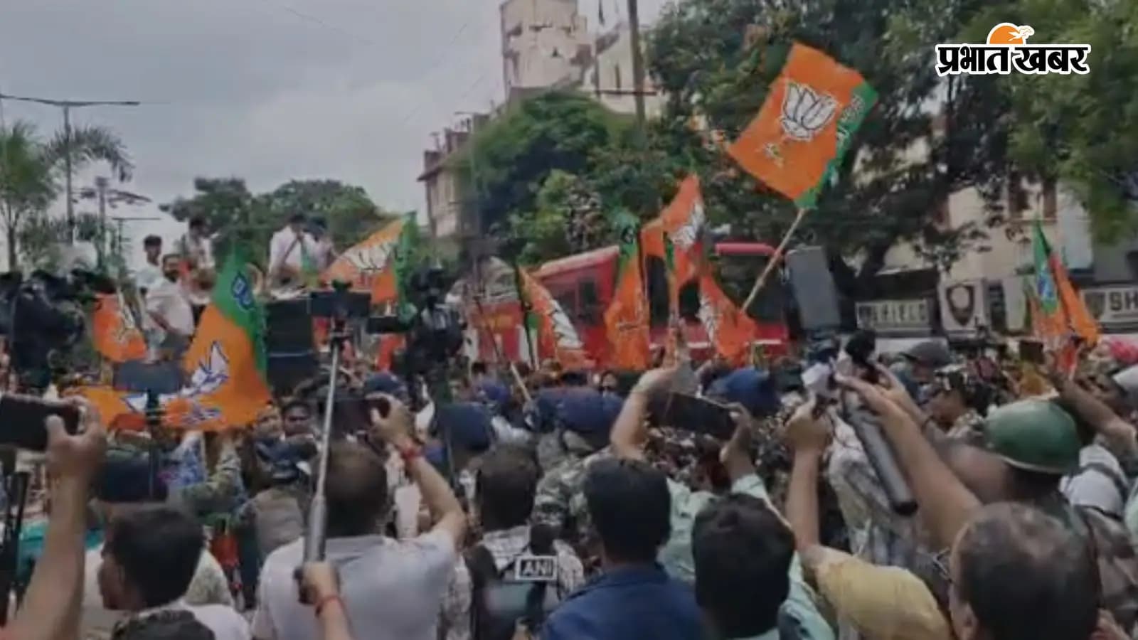 Jharkhand Congress Protest Live: प्रदर्शन के बाद लौटे कांग्रेस कार्यकर्ता, जाम हटा तो पुलिस ने ली राहत की सांस