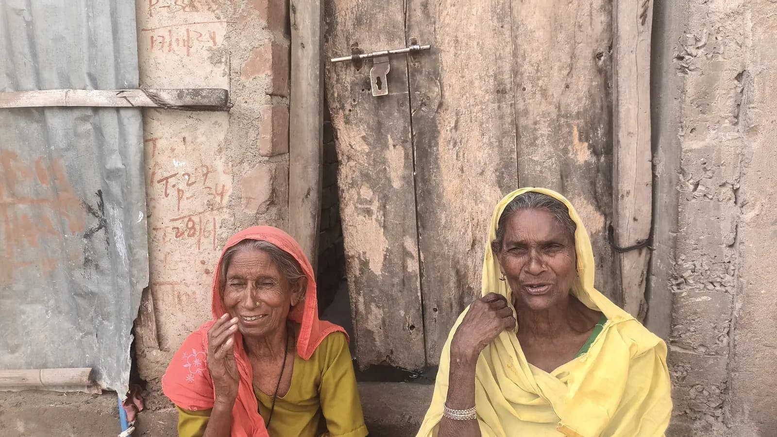 रंगरा प्रखंड में 1600 लोगों का राशन कार्ड से नाम कटा, गरीब परिवारों के सामने खाद्यान्न संकट