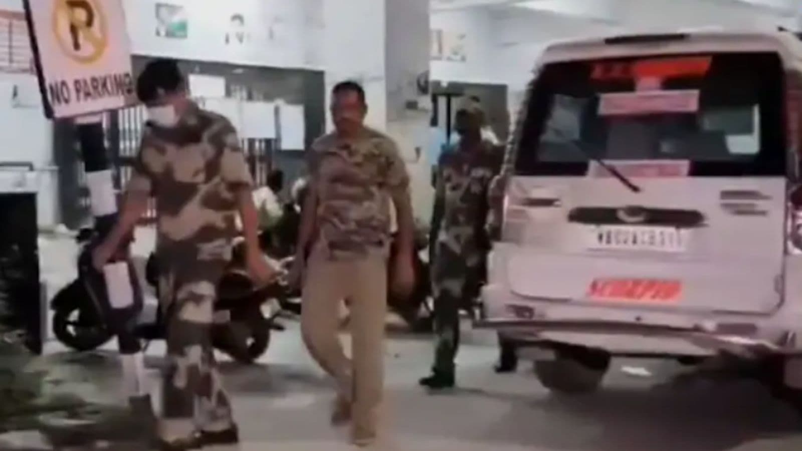 जवानों की मौत के बाद हॉस्पिटल पहुंचे BSF के वरीय अधिकारी