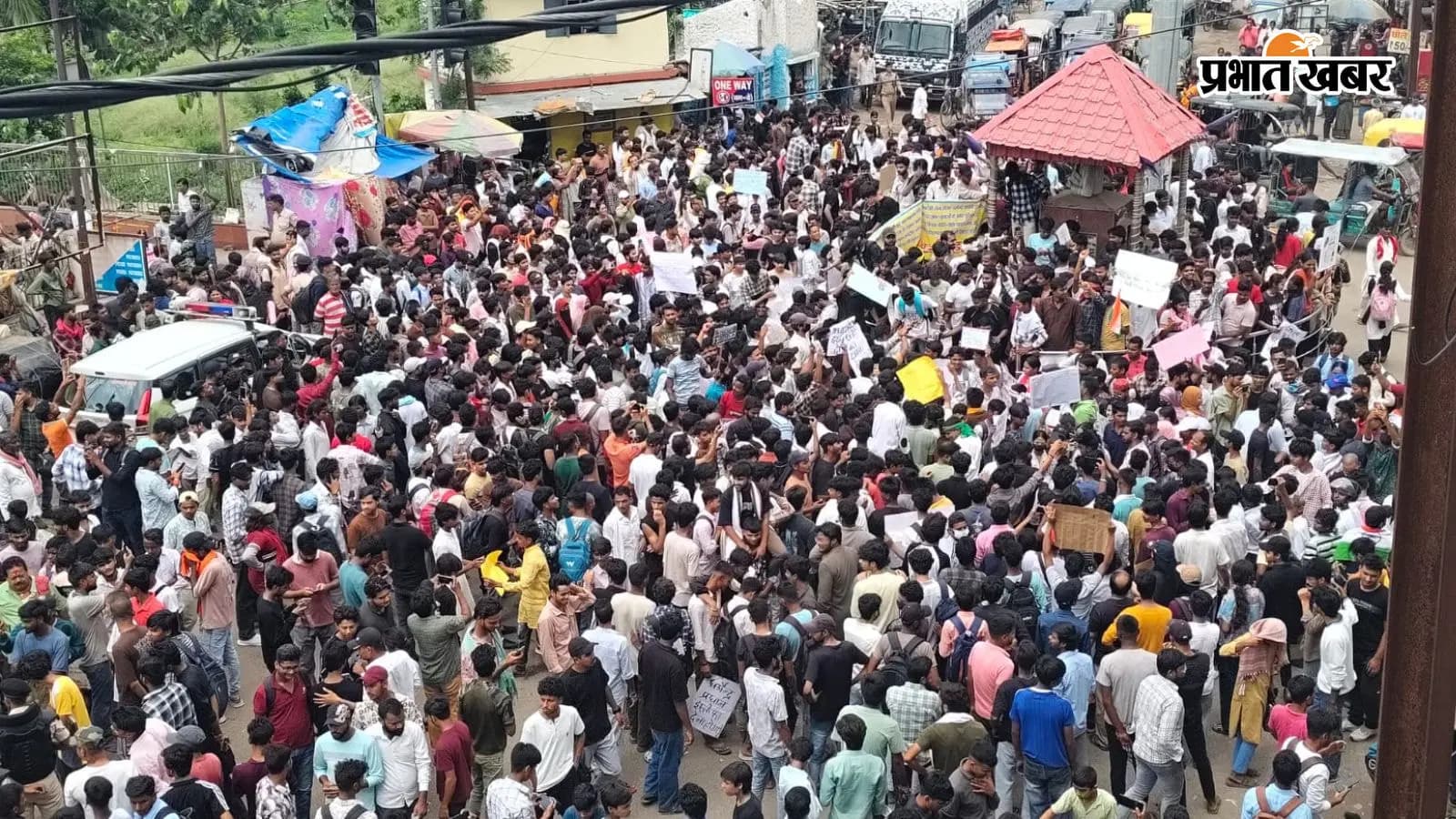Bihar Band: पटना, भागलपुर, छपरा, सीतामढ़ी समेत बिहार के इन जिलों में हिंसक हुआ प्रदर्शन, एसपी को भी लगी चोट
