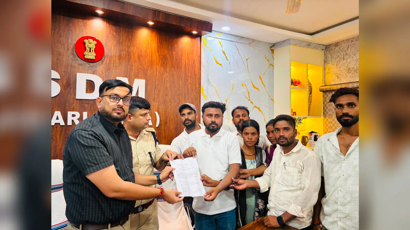 गया जी : भाकपा-माले ने निकाला विरोध मार्च, अनुमंडल कार्यालय पहुंचकर SDO को सौंपा ज्ञापन