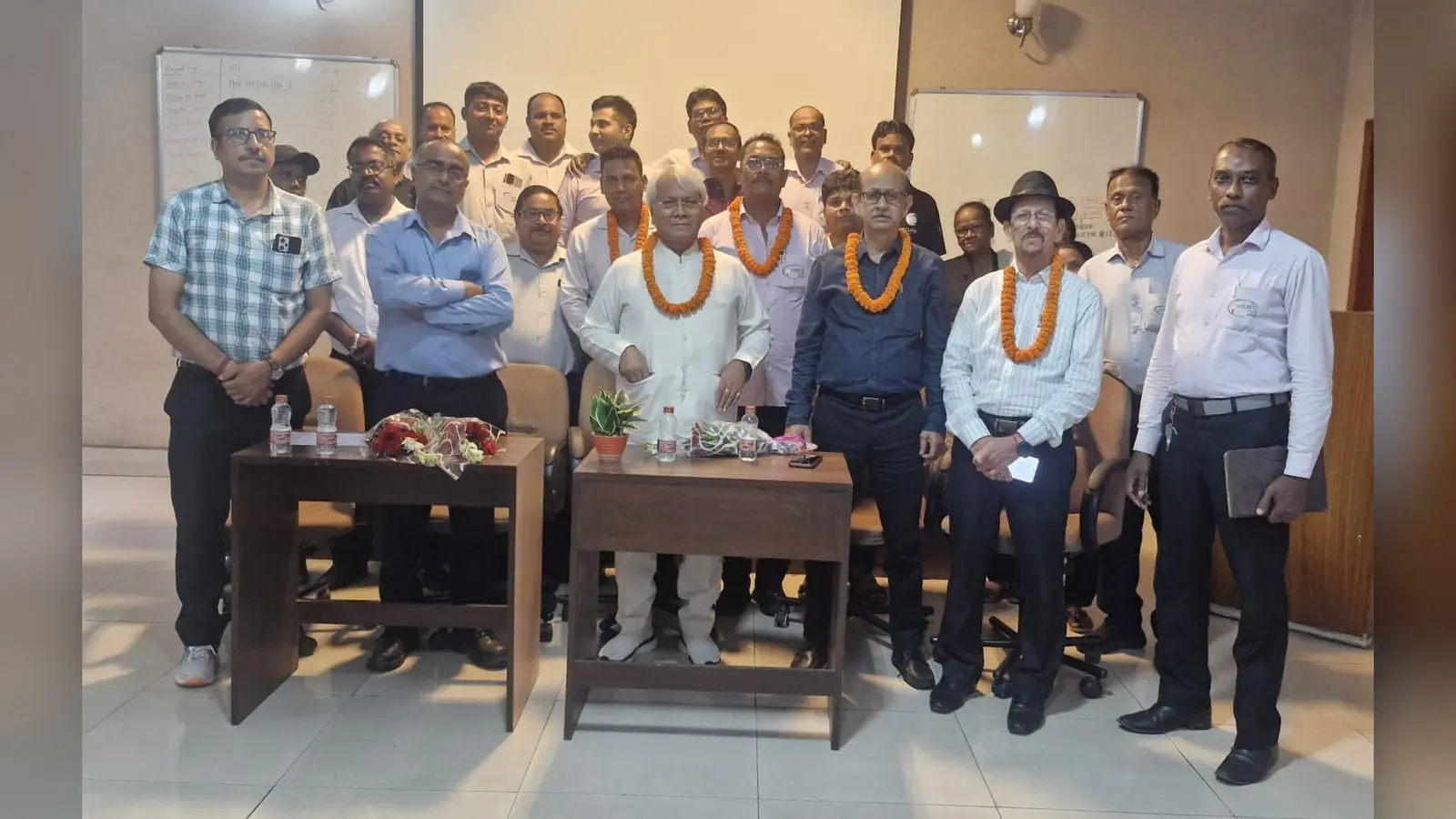 गोलमुरी क्लब वर्कर्स यूनियन के फिर अध्यक्ष बने राकेश्वर पांडे, ददन सिंह महासचिव