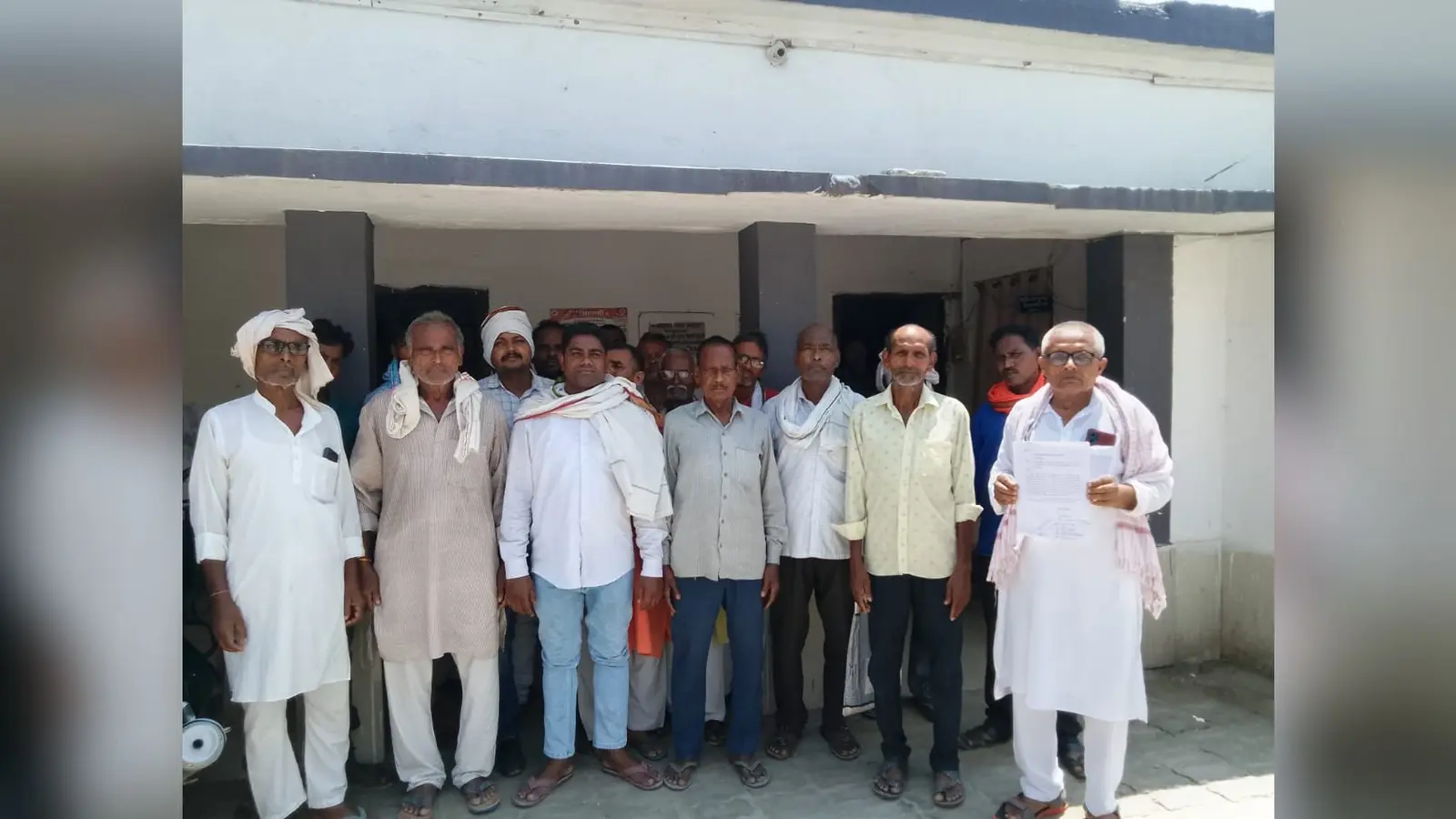 सीवान में जलजमाव से सैकड़ों एकड़ धान की फसल खतरे में, किसानों में बढ़ा तनाव