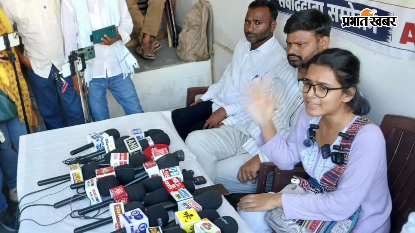 AISA अध्यक्ष नेहा बोरा पटना के बेऊर जेल पहुंची, बोलीं- 29 जुलाई तक गिरफ्तार प्रदर्शनकारियों को रिहा करें, नहीं तो 30 को बिहार में होगा आंदोलन