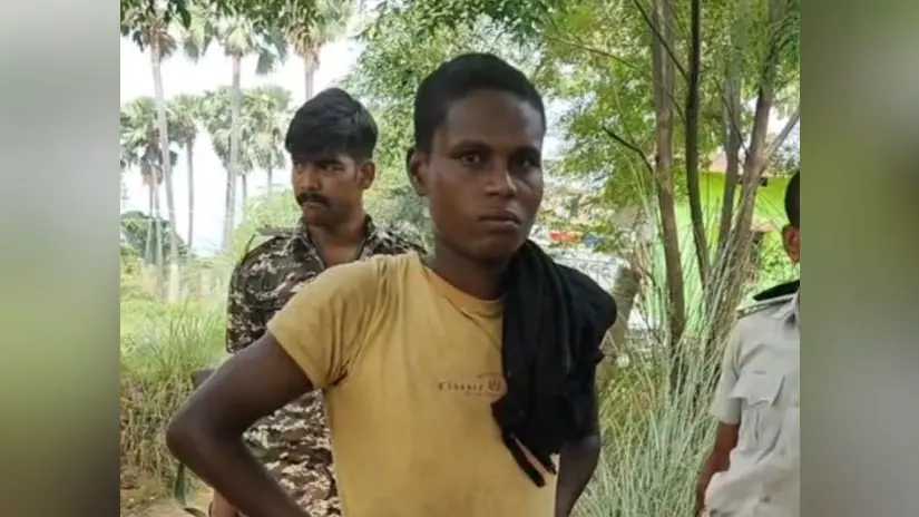 50 लीटर देसी महुआ शराब के साथ धंधेबाज गिरफ्तार, भट्ठी का संचालक फरार