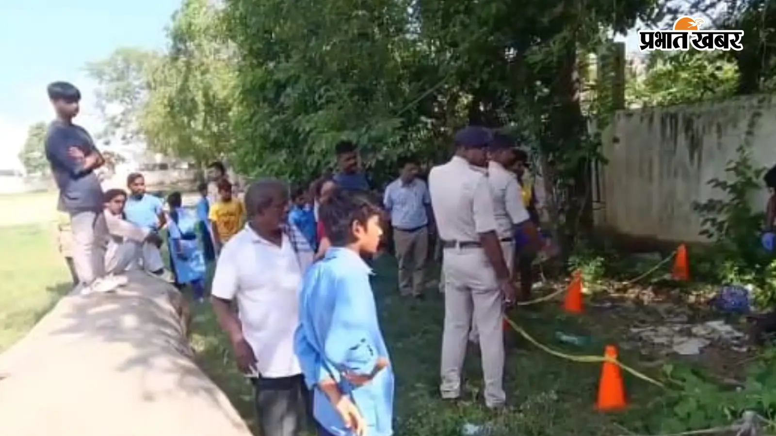 पटना के मिलर स्कूल मैदान में मिला अज्ञात शव, दिव्यांग होने की आशंका, मौत की वजह तलाश रही पुलिस