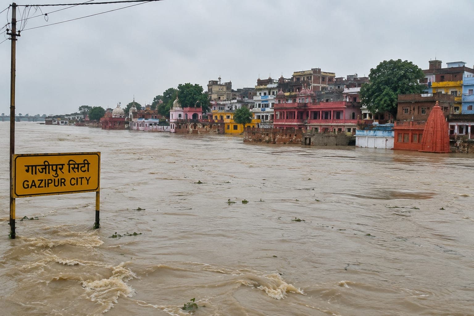 गाजीपुर में बाढ़ का मंजर