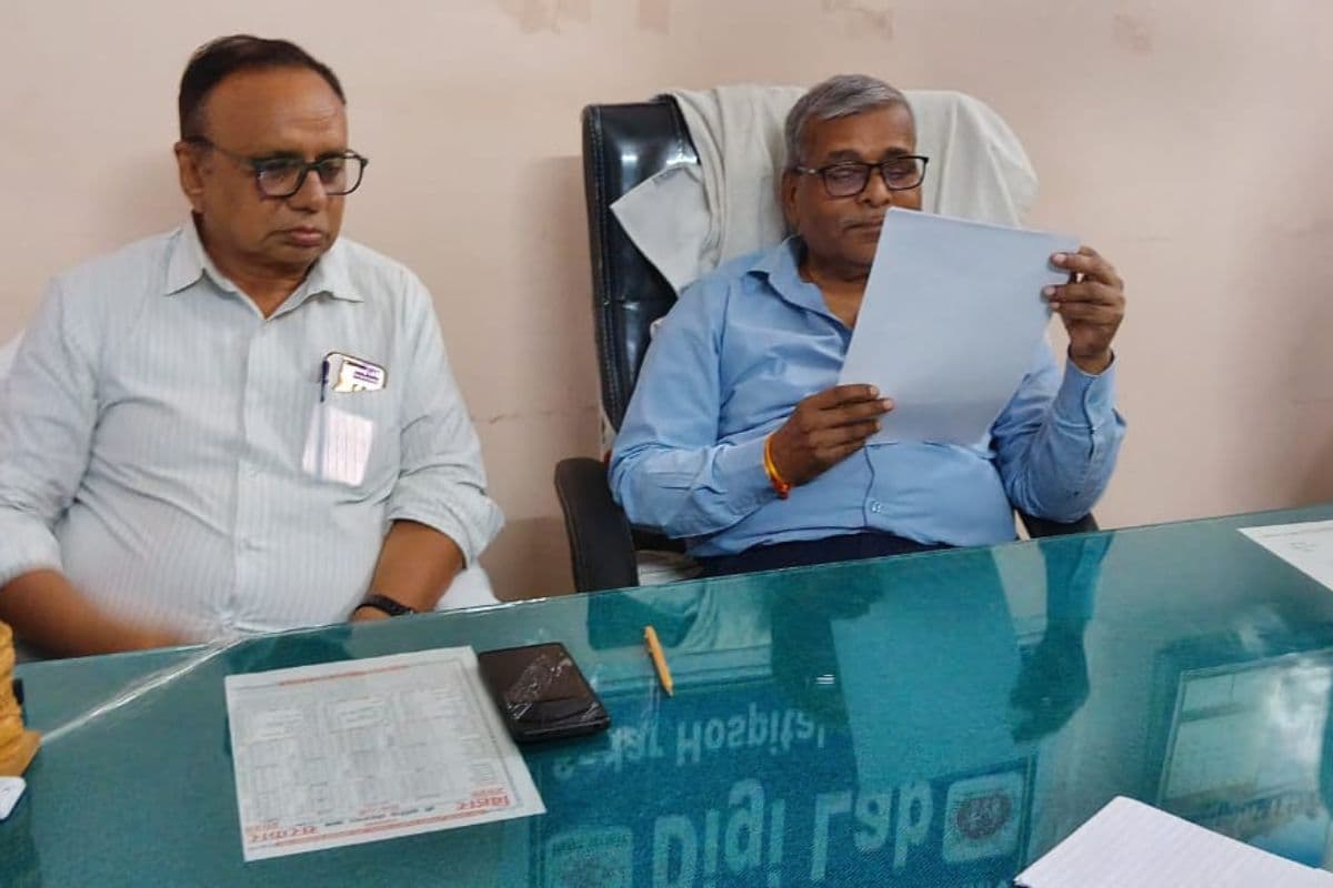 गोपालगंज सदर अस्पताल को मिला नया सिविल सर्जन, डॉ. मोहम्मद इजरायल ने संभाला पदभार