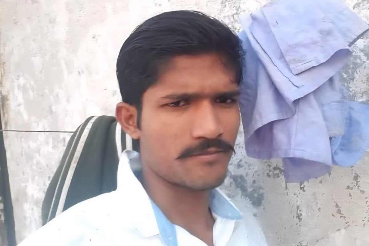 Sitamarhi Absconder Reward Police announces 5000 reward on absconding accused pravachan sah Sitamarhi Absconder Reward Police announces 5000 reward on absconding accused pravachan sah