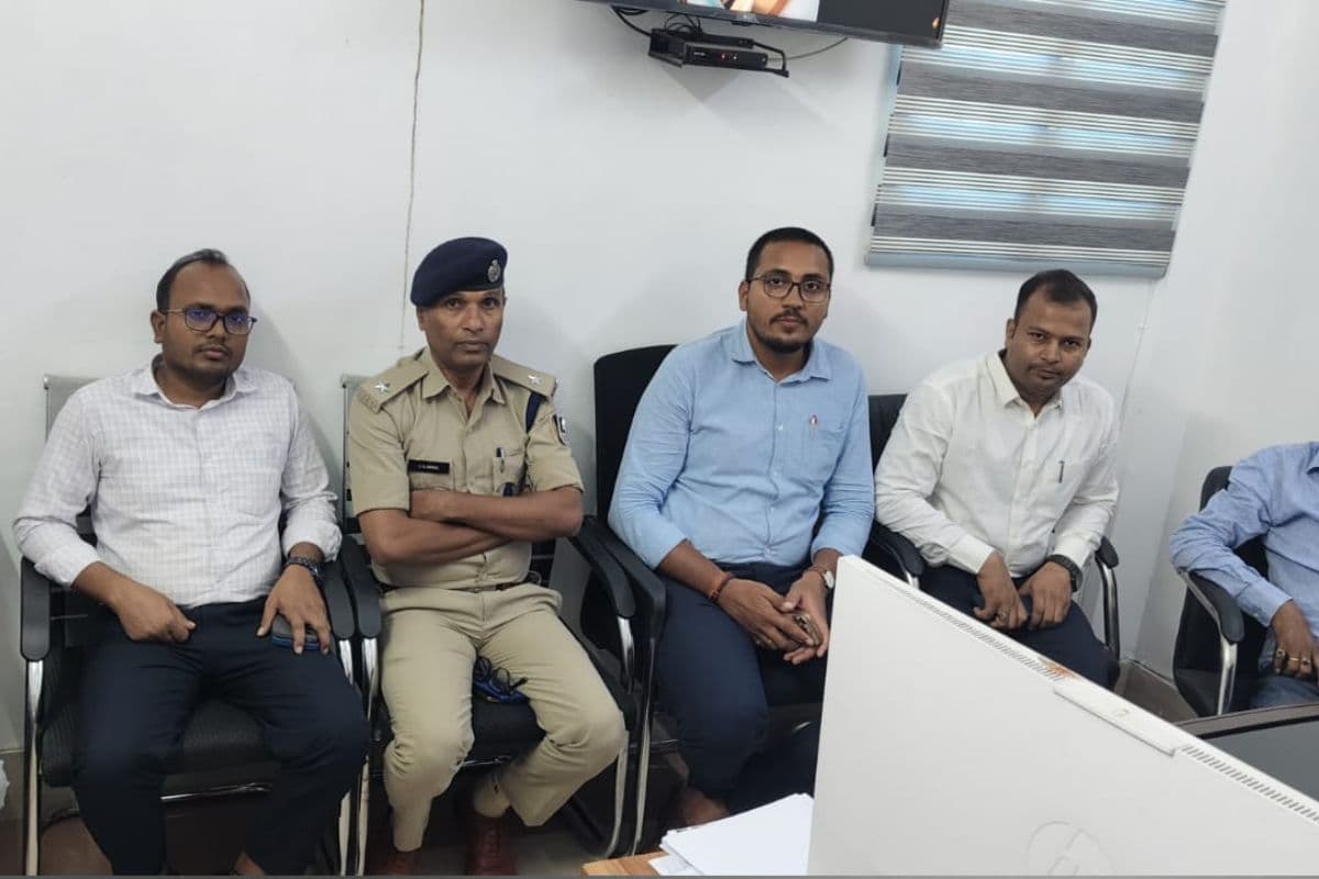 कारगिल बस स्टैंड को सक्रिय करने की प्रक्रिया शुरू, रामचंद्रपुर से होगा स्थानांतरण, प्रशासन ने शुरू की तैयारियां कारगिल बस स्टैंड को सक्रिय करने की प्रक्रिया शुरू, रामचंद्रपुर से होगा स्थानांतरण, प्रशासन ने शुरू की तैयारियां