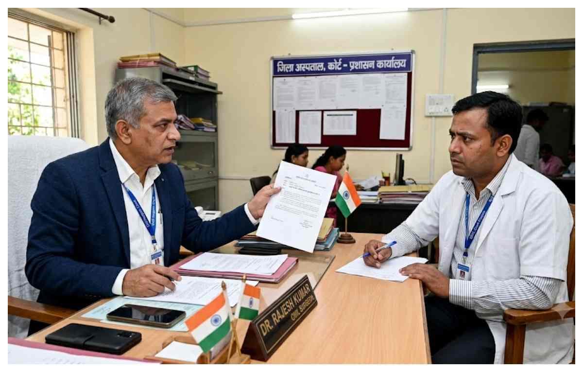 कोर्ट अस्पताल में डॉक्टर नहीं मिले, सीएस ने प्रभारी चिकित्सा पदाधिकारी से मांगा जवाब कोर्ट अस्पताल में डॉक्टर नहीं मिले, सीएस ने प्रभारी चिकित्सा पदाधिकारी से मांगा जवाब