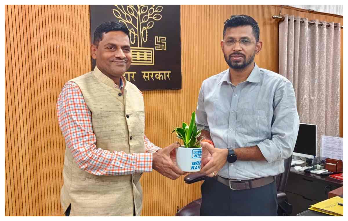 डीएम से मिले एनटीपीसी कांटी के परियोजना प्रमुख, विकास और CSR गतिविधियों पर हुई चर्चा