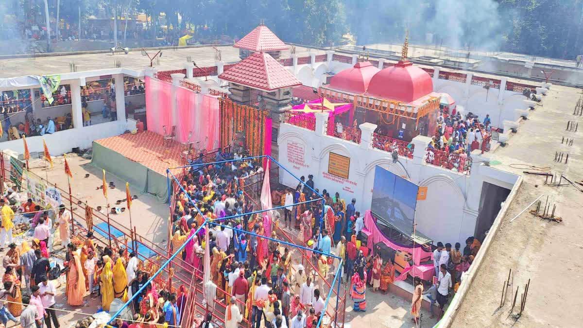 मां थावेवाली के दरबार में हर दिन श्रद्धालुओं की भीड़