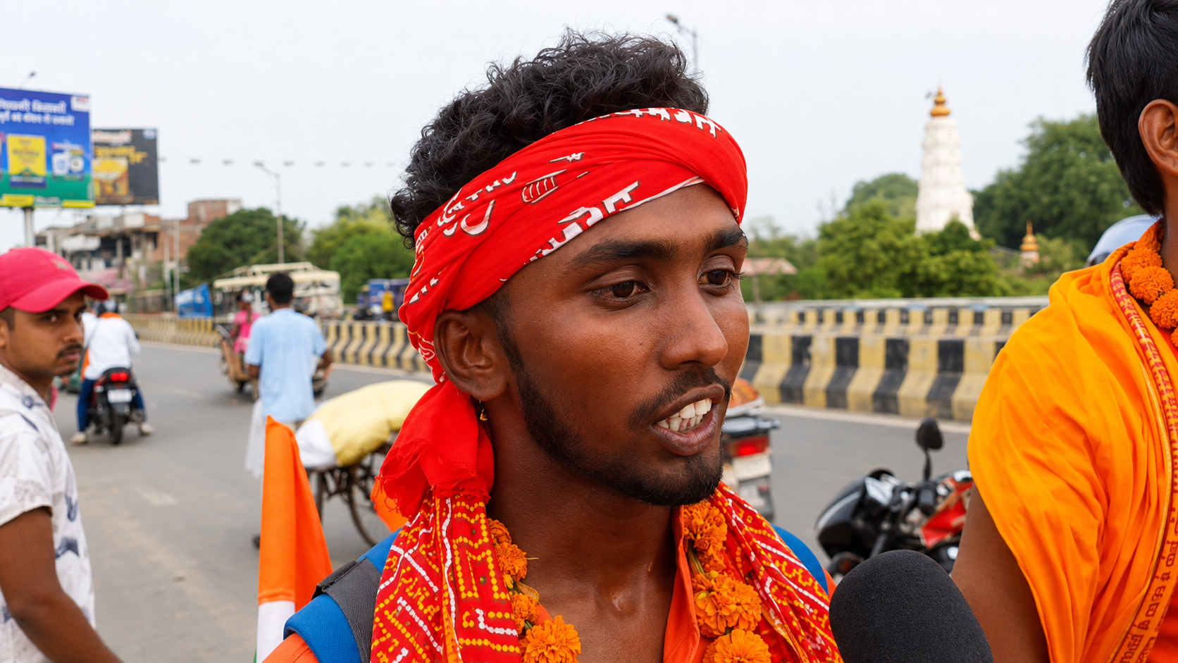 बारिश ने रोका कदम, लेकिन हौसला नहीं टूटा