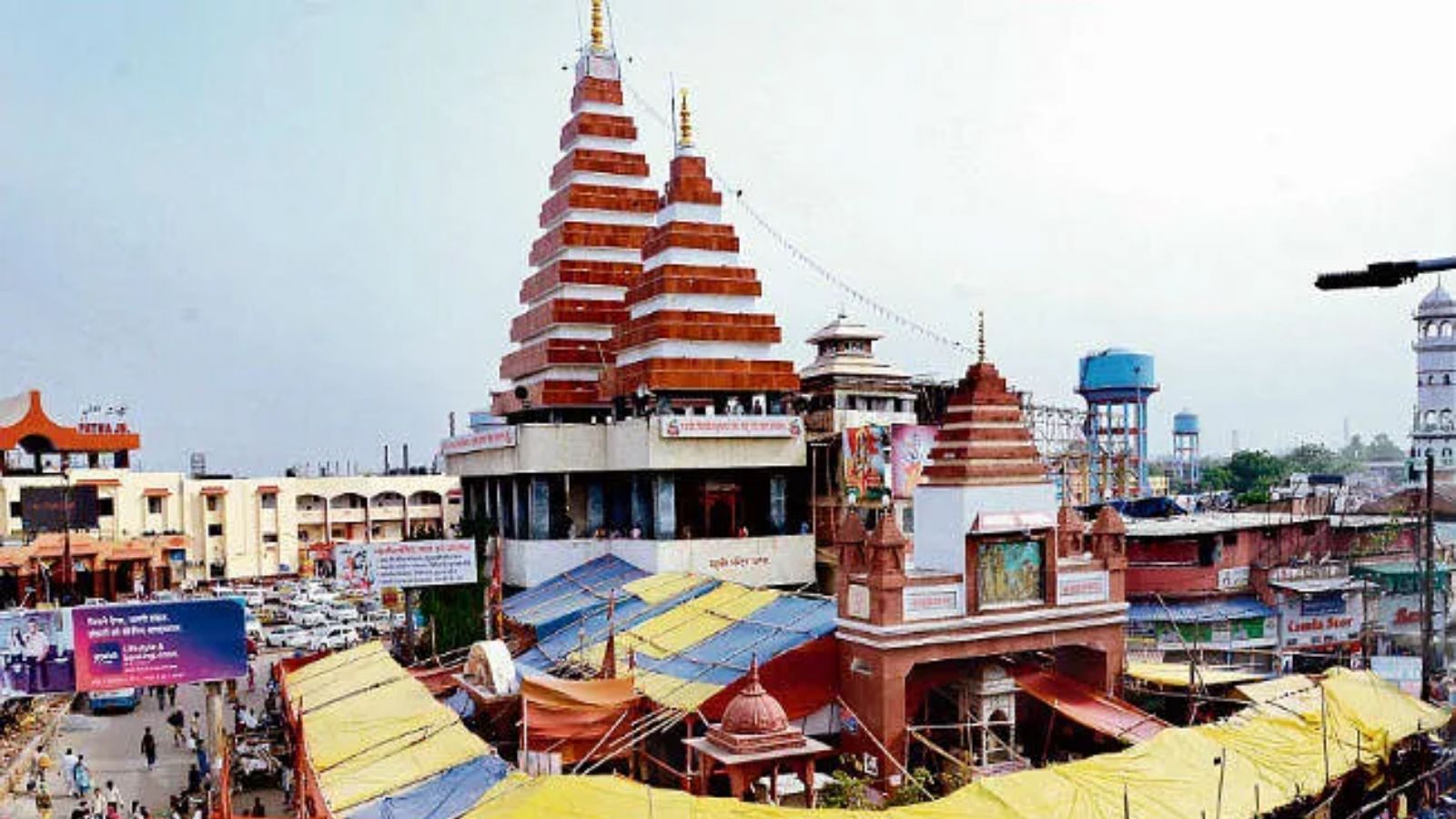 पटना जंक्शन पर स्थित महावीर मंदिर