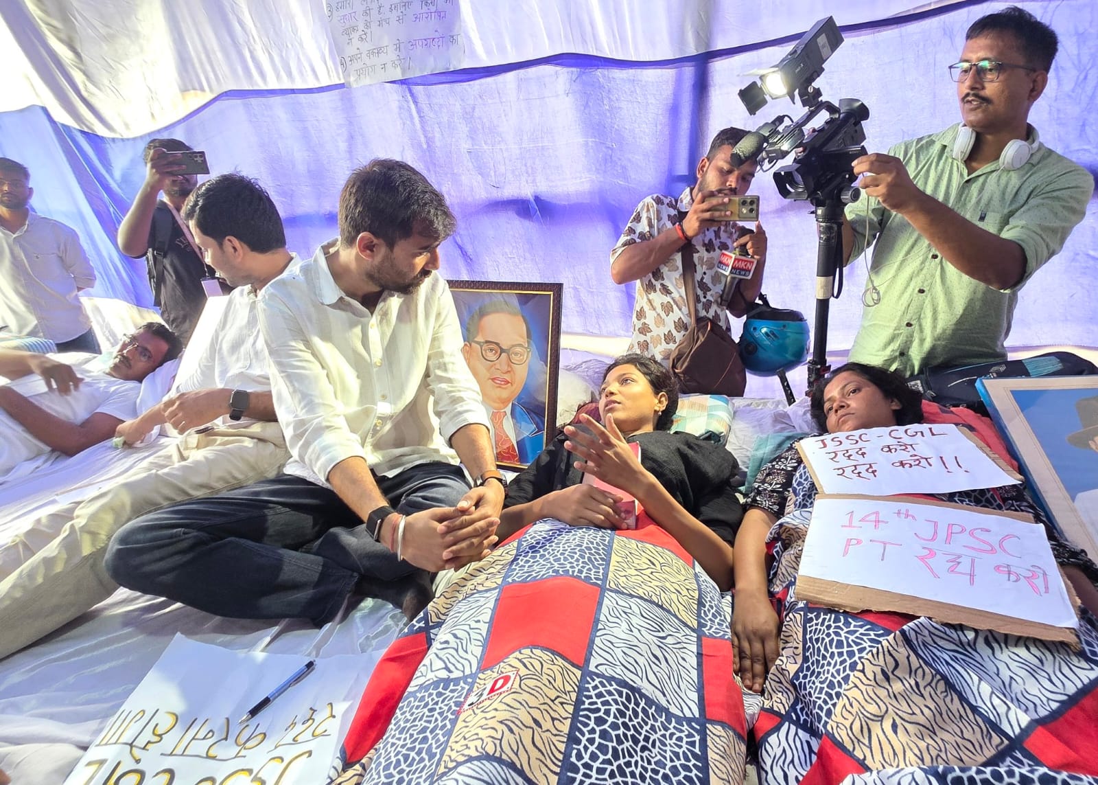 कांग्रेस NSUI के प्रतिनिधिमंडल ने की आंदोलनरत छात्रों से मुलाकात