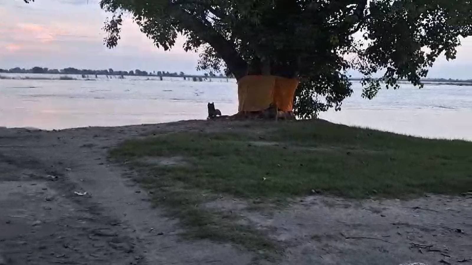 गंडक किनारे आस्था का धाम