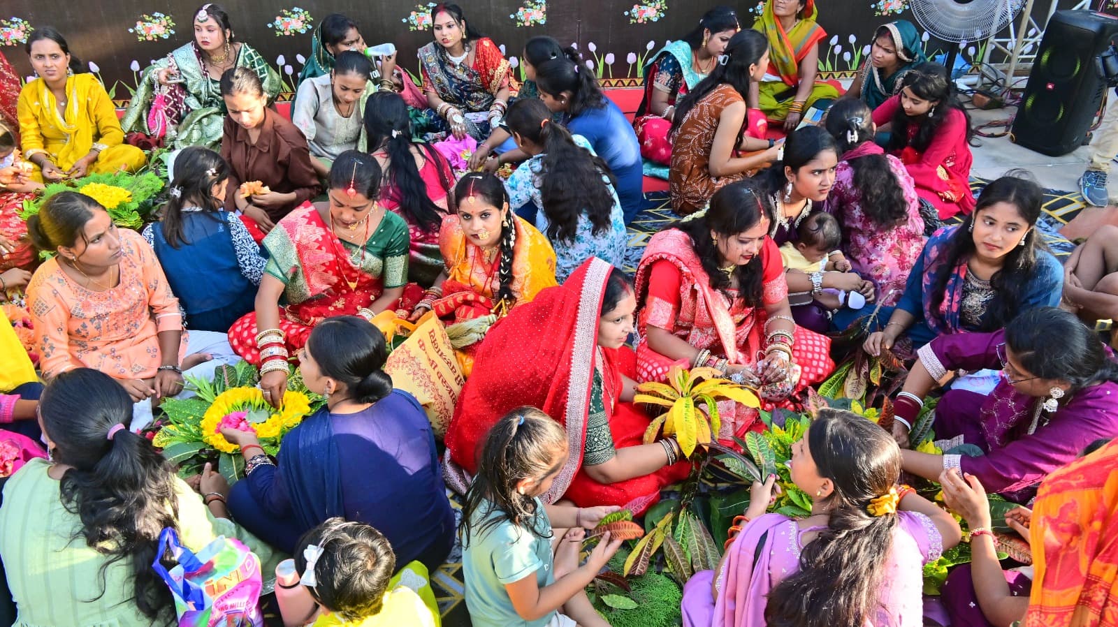 हर फूल में दिखी प्रतिभागियों की मेहनत