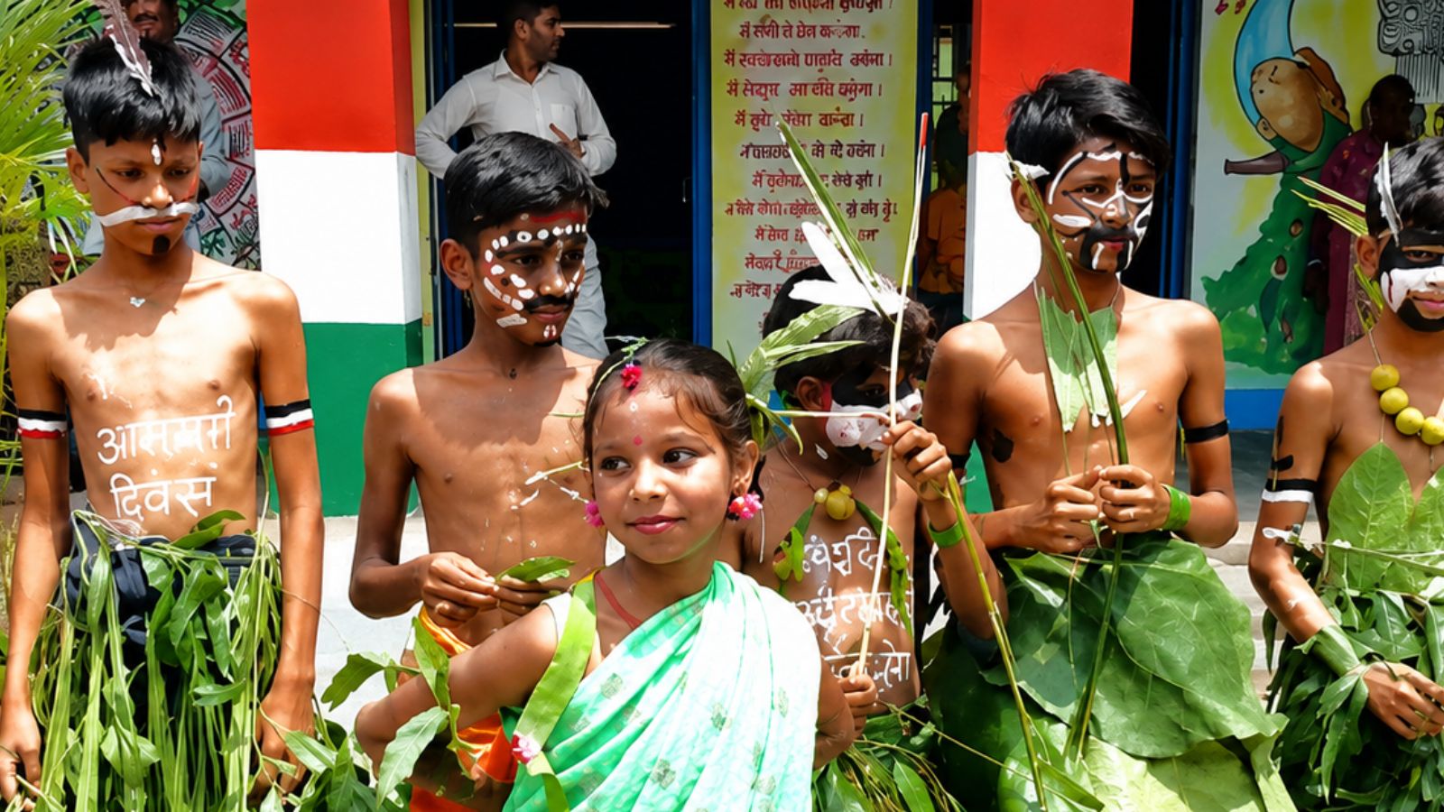 रचनात्मक प्रस्तुति से बच्चों ने दिया जागरूकता का संदेश