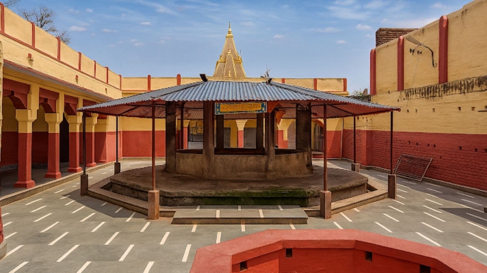 यहां शिव के साथ मौजूद है औषधीय मान्यता वाला कुंड