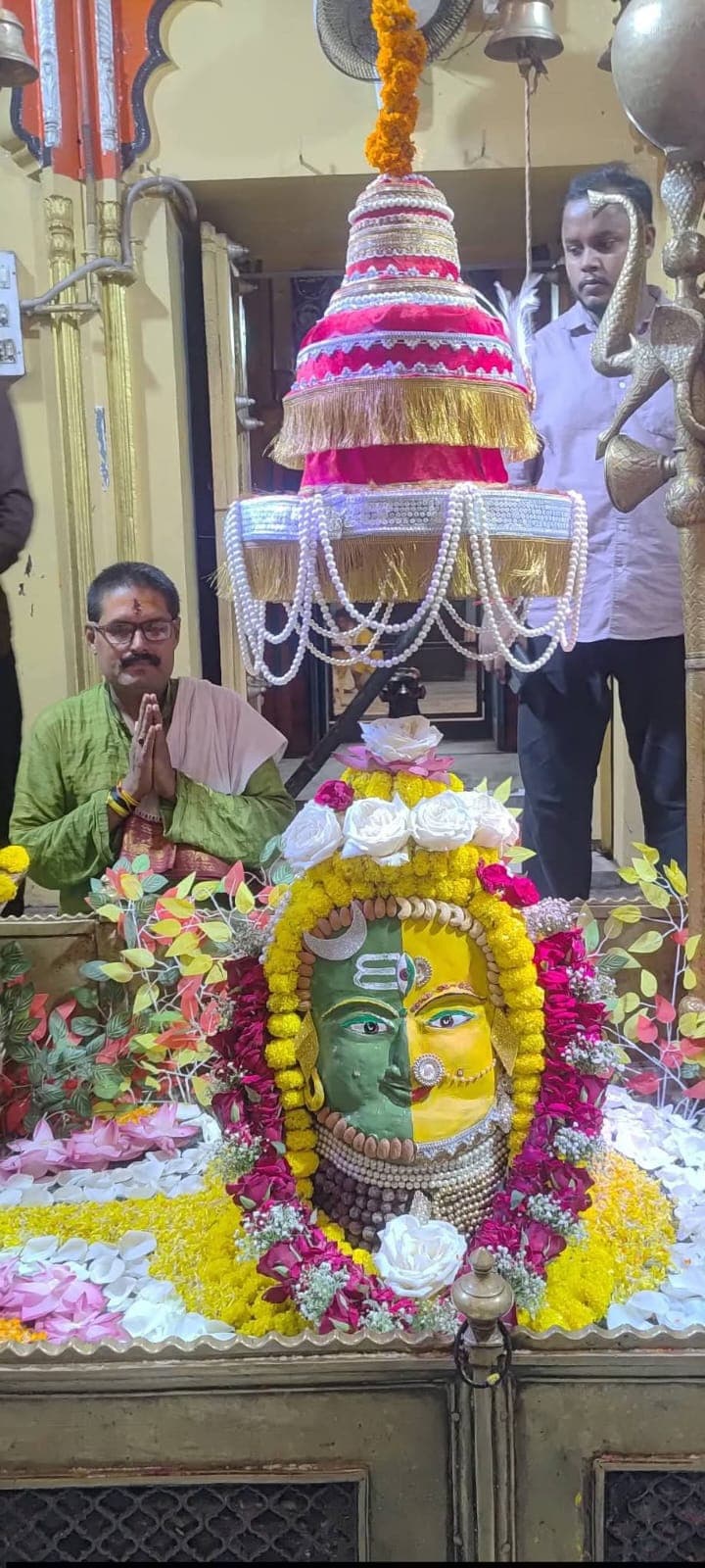 मंत्रोच्चार के बीच शिव आराधना
