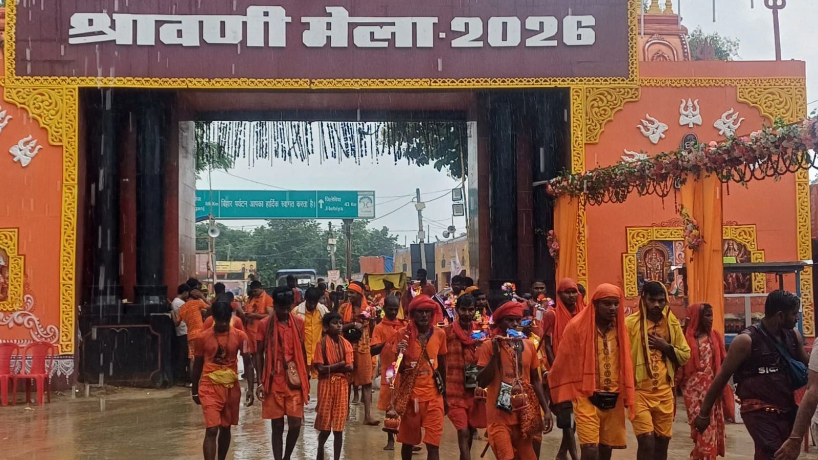 जलार्पण और सुविधाओं पर फोकस