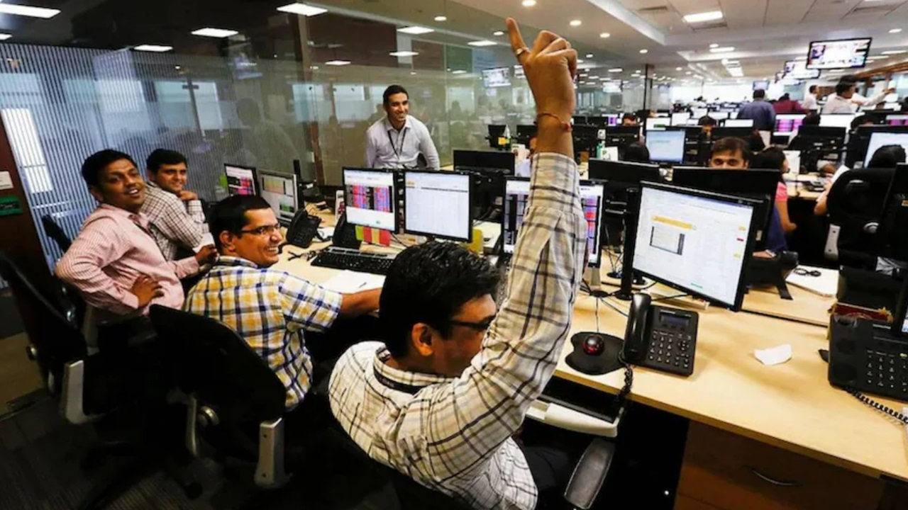 Money Diwali in stock market, Sensex rises