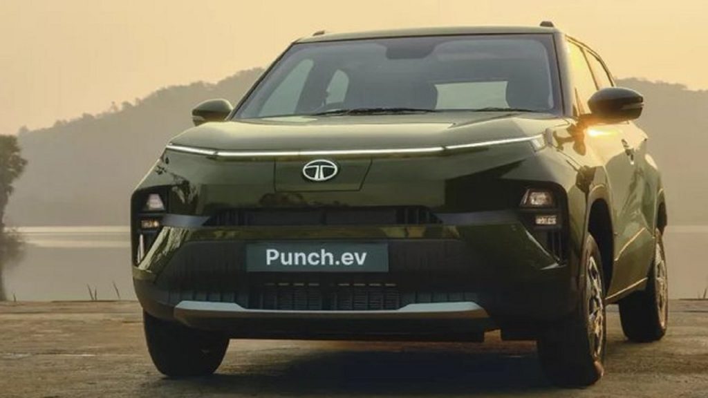 Compact Electric Cars: भारतीय सड़कों पर चलने के लिए ये 4 इलेक्ट्रिक कार है सबसे बेस्ट 3 Tata Punch Ev 5
