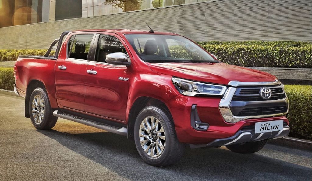 Toyota की कार खरीदने का सबसे सुनहरा मौका, मिल रही है 5 लाख रुपये तक की छूट 1 Toyota Hilux