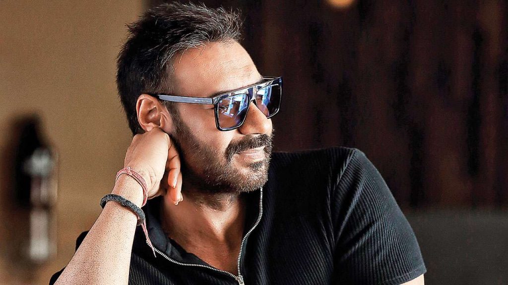 Shaitaan Starcast Fees: आर माधवन से कई गुना ज्यादा फीस वसूल कर रहे हैं अजय देवगन, फीस सुन नहीं होगा यकीन 5 Ajay Devgn Kashmir Flies