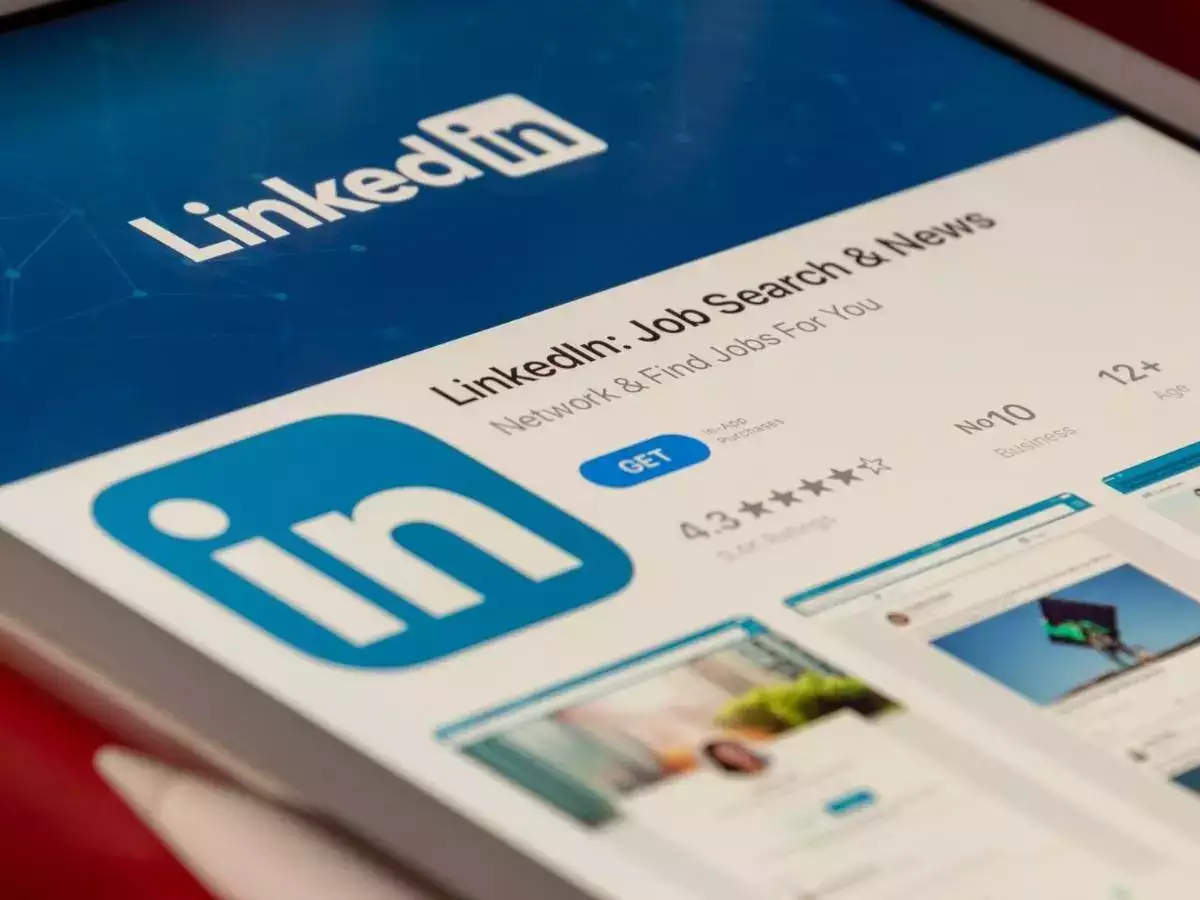 LinkedIn Report on News Jobs